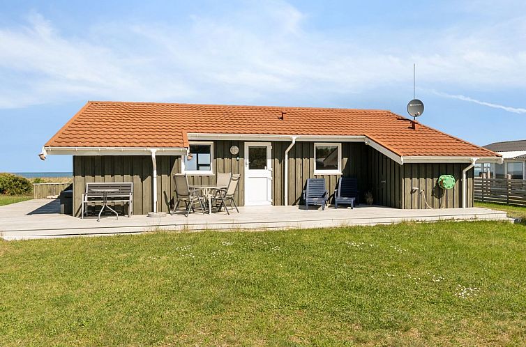 Vakantiehuis "Suometar" - 90m from the sea