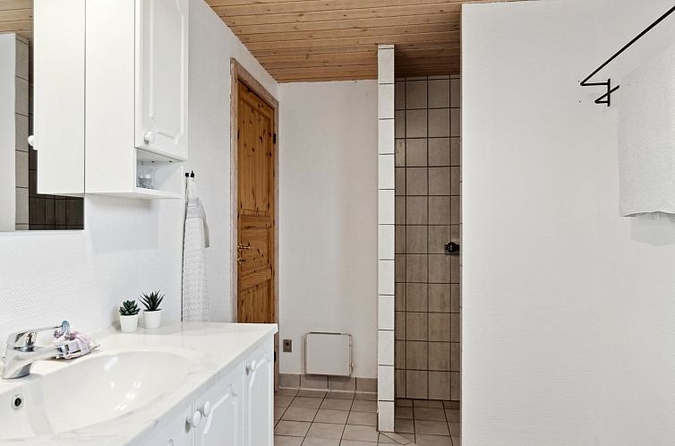 Vakantiehuis "Suometar" - 90m from the sea