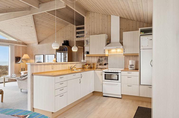 Vakantiehuis "Suometar" - 90m from the sea