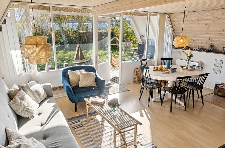 Vakantiehuis "Edgar" - 300m from the sea