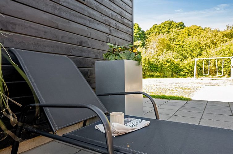 Vakantiehuis "Abbo" - 750m from the sea