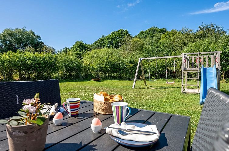 Vakantiehuis "Abbo" - 750m from the sea