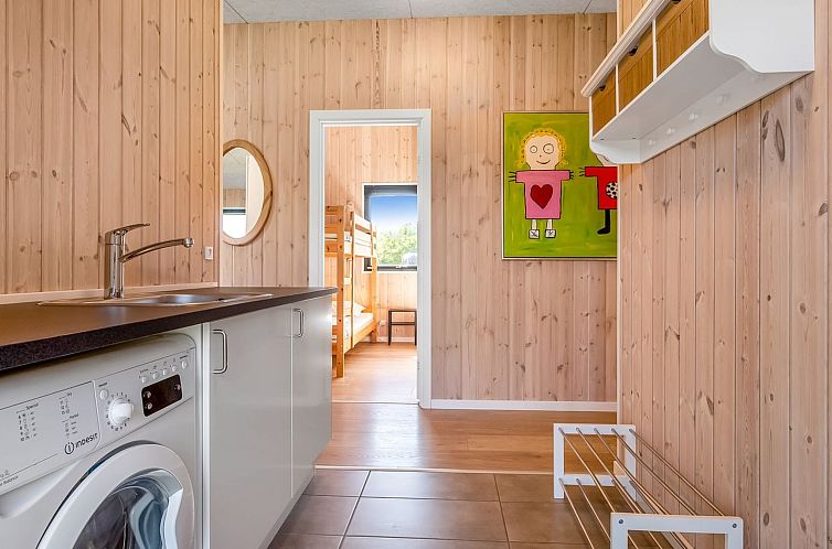Vakantiehuis "Abbo" - 750m from the sea
