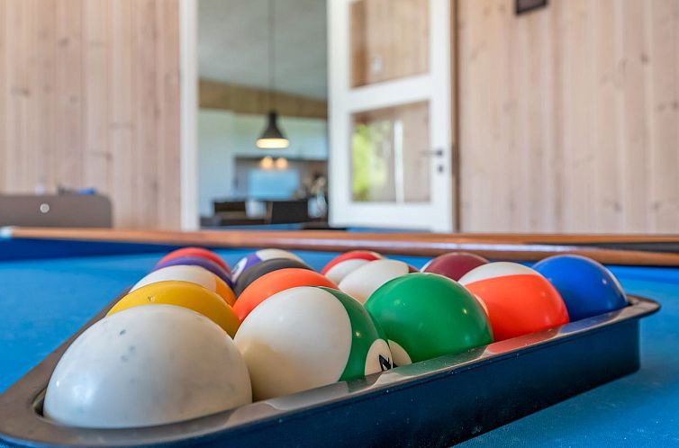 Vakantiehuis "Abbo" - 750m from the sea