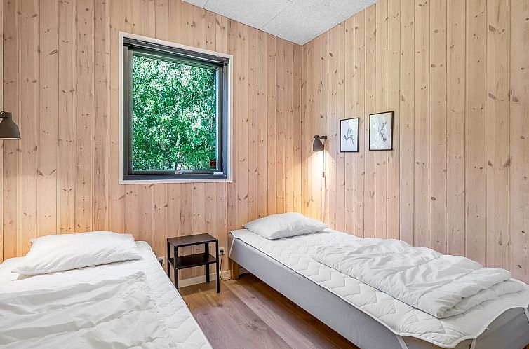 Vakantiehuis "Abbo" - 750m from the sea