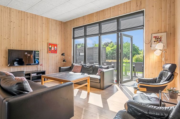 Vakantiehuis "Abbo" - 750m from the sea