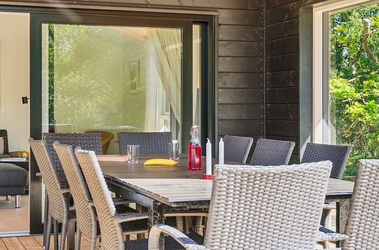 Vakantiehuis "Nicolas" - 500m from the sea