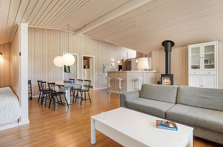 Vakantiehuis "Anca" - 450m from the sea