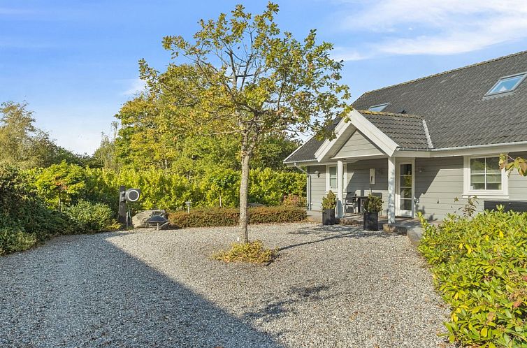 Vakantiehuis "Marrit" - 500m from the sea