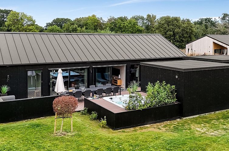 Vakantiehuis "Artur" - 800m from the sea