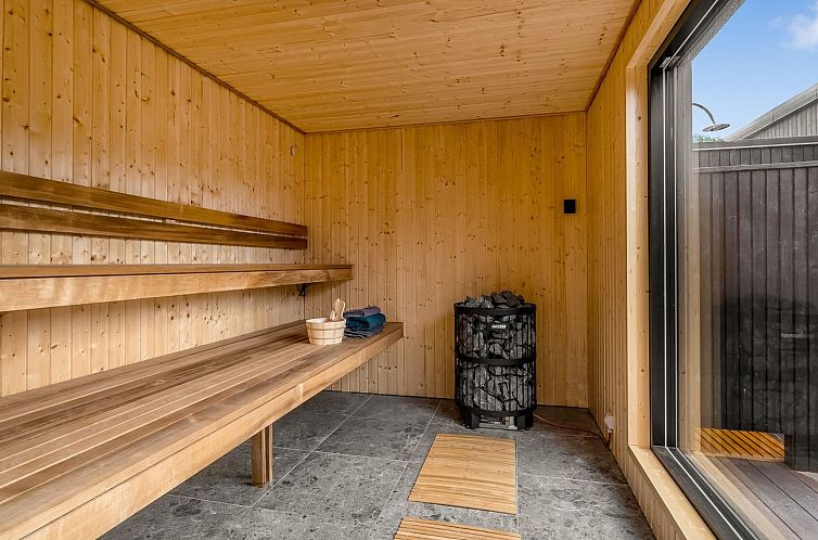 Vakantiehuis "Artur" - 800m from the sea