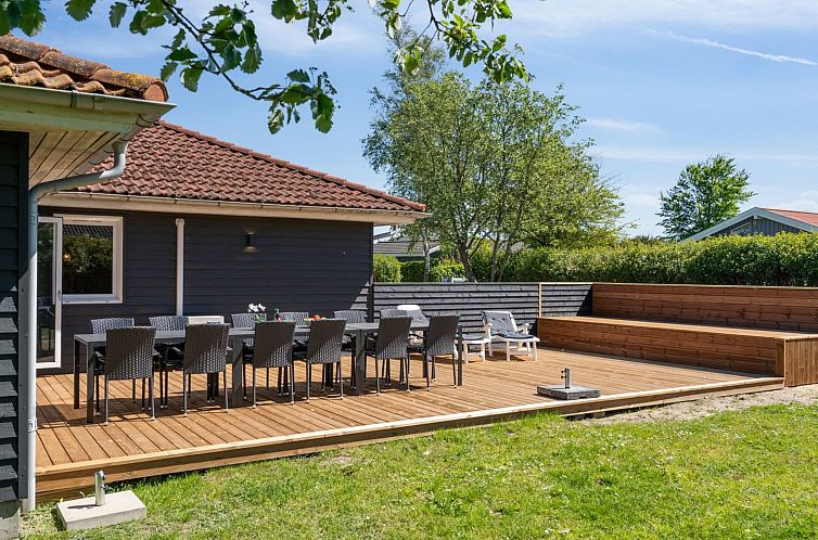 Vakantiehuis "Eunice" - 850m from the sea