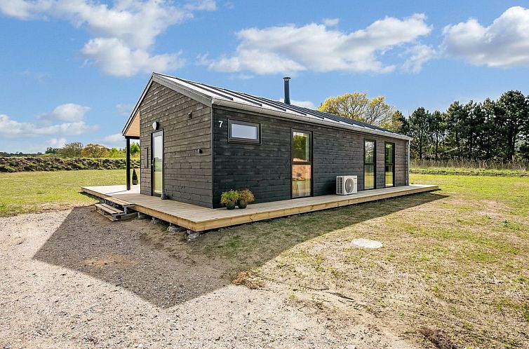 Vakantiehuis "Junis" - 900m from the sea