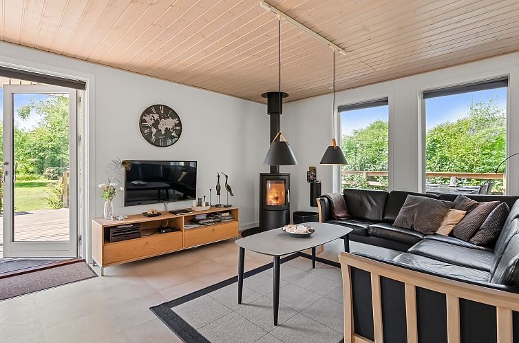 Vakantiehuis "Hekla" - 150m from the sea
