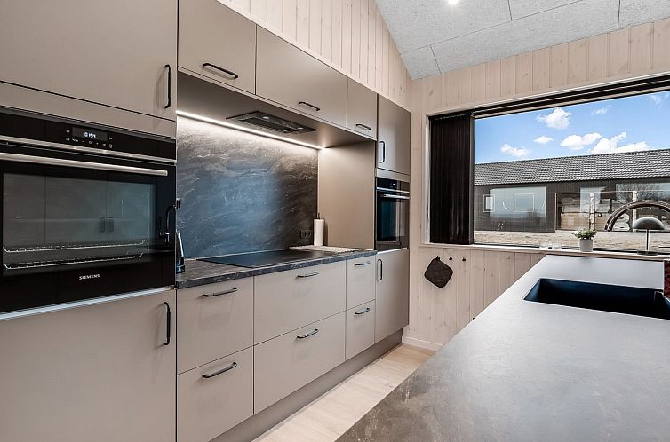 Vakantiehuis "Gustaf" - 800m from the sea