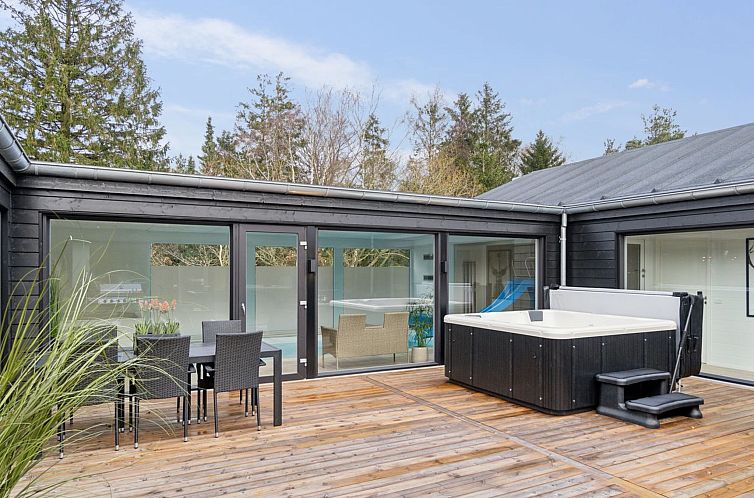 Vakantiehuis "Lanessa" - 800m from the sea