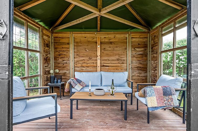 Vakantiehuis "Chiuvana" - 250m from the sea