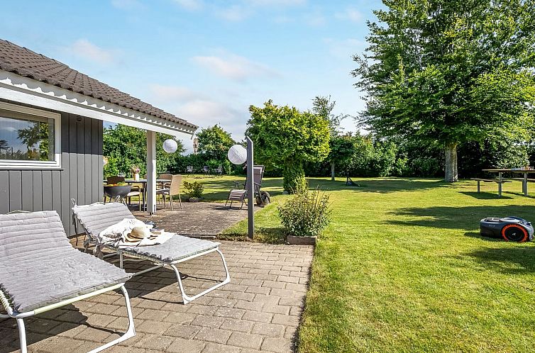 Vakantiehuis "Kristanna" - 1.2km from the sea