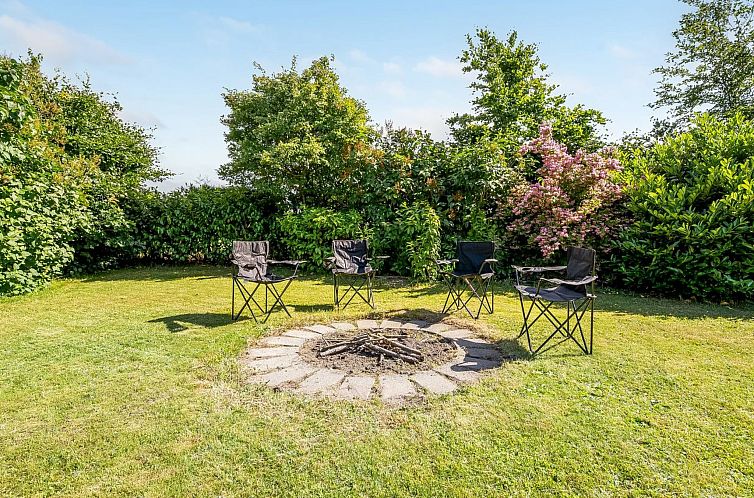 Vakantiehuis "Kristanna" - 1.2km from the sea