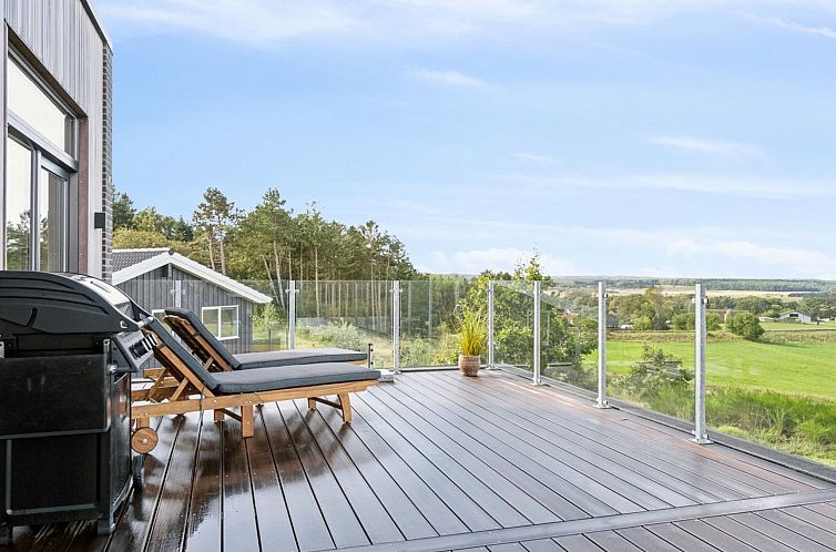 Vakantiehuis "Ann" - 1.3km from the sea