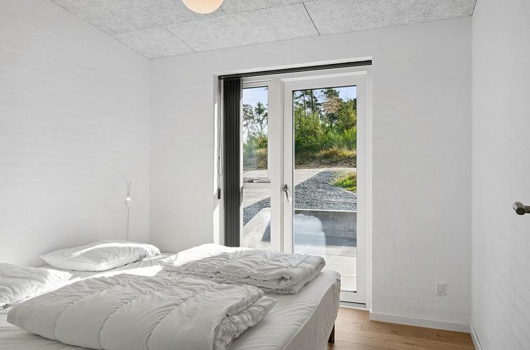 Vakantiehuis "Ann" - 1.3km from the sea