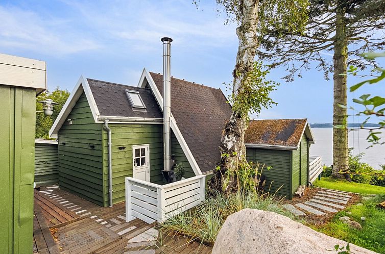 Vakantiehuis "Fifi" - 10m to the fjord