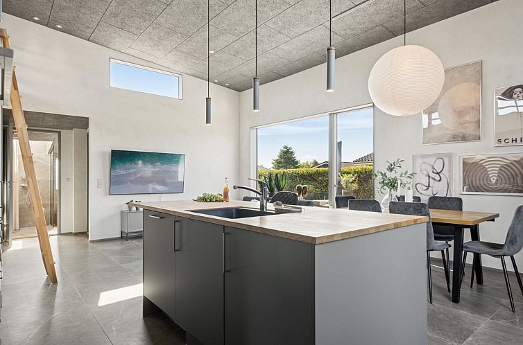 Vakantiehuis "Elvie" - 150m from the sea