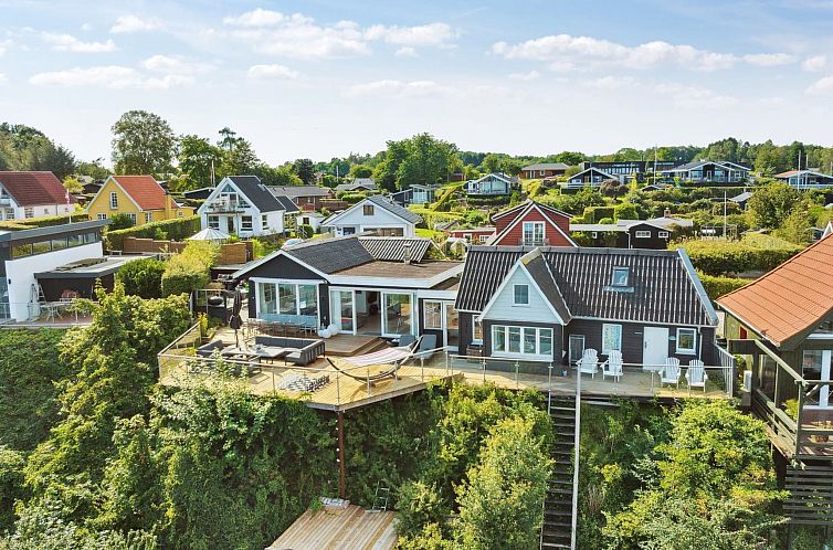Vakantiehuis "Elvie" - 150m from the sea