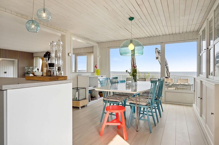 Vakantiehuis "Elvie" - 150m from the sea