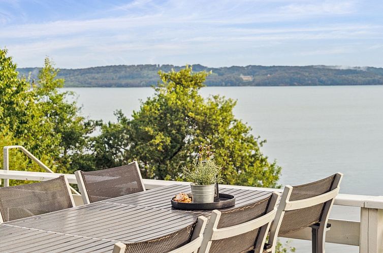 Vakantiehuis "Fifi" - 10m to the fjord