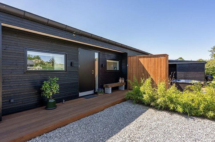 Vakantiehuis "Karitte" - 300m from the sea