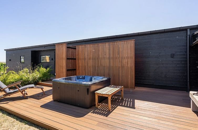 Vakantiehuis "Karitte" - 300m from the sea