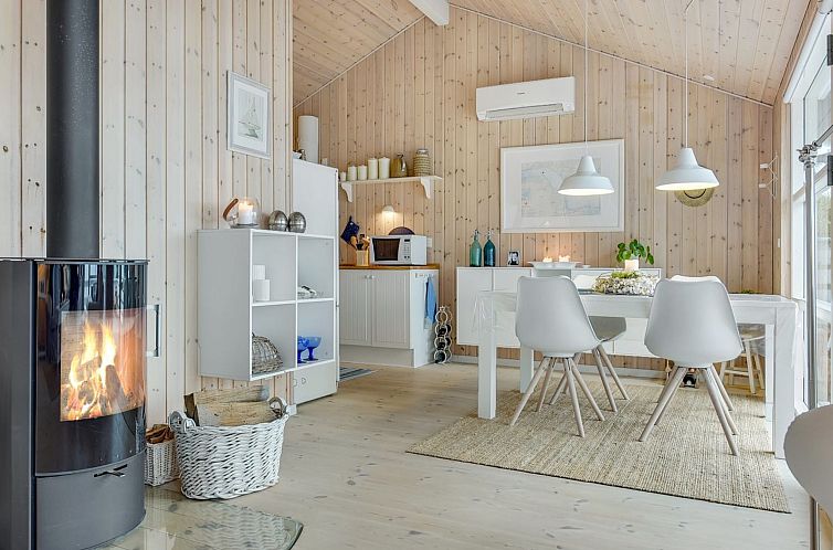 Vakantiehuis "Tini" - 50m to the fjord