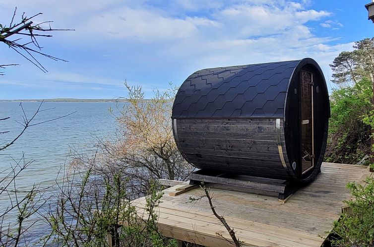 Vakantiehuis "Alimpij" - 5m from the sea