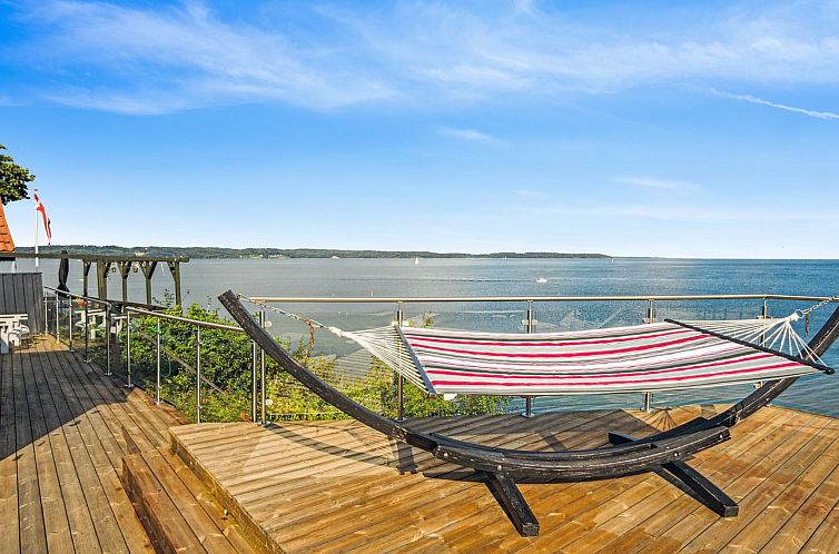 Vakantiehuis "Alimpij" - 5m from the sea