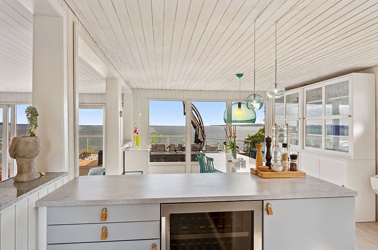 Vakantiehuis "Alimpij" - 5m from the sea