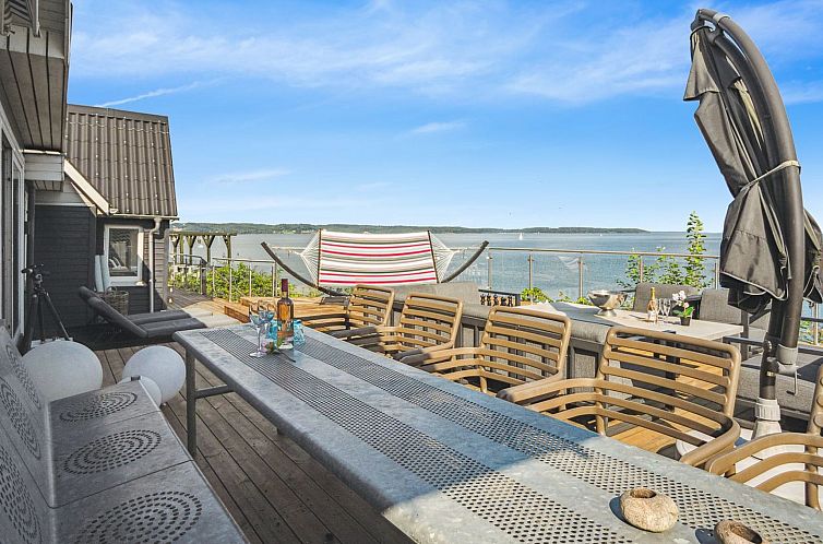 Vakantiehuis "Alimpij" - 5m from the sea