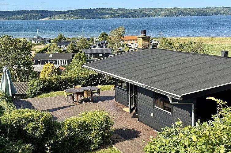 Vakantiehuis "Stjerne" - 300m from the sea