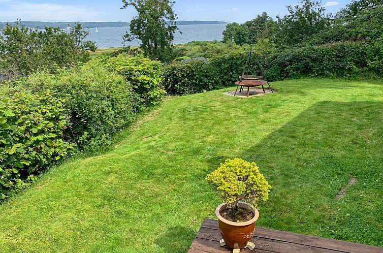 Vakantiehuis "Stjerne" - 300m from the sea