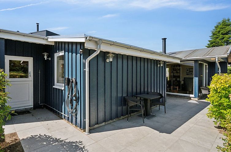 Vakantiehuis "Enrica" - 250m from the sea