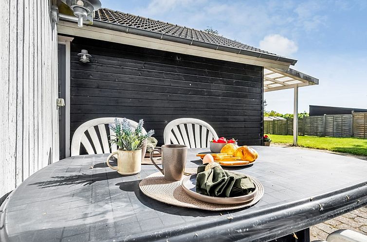 Vakantiehuis "Terttu" - 250m from the sea