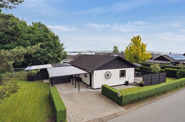 Vakantiehuis "Thorward" - 100m from the sea