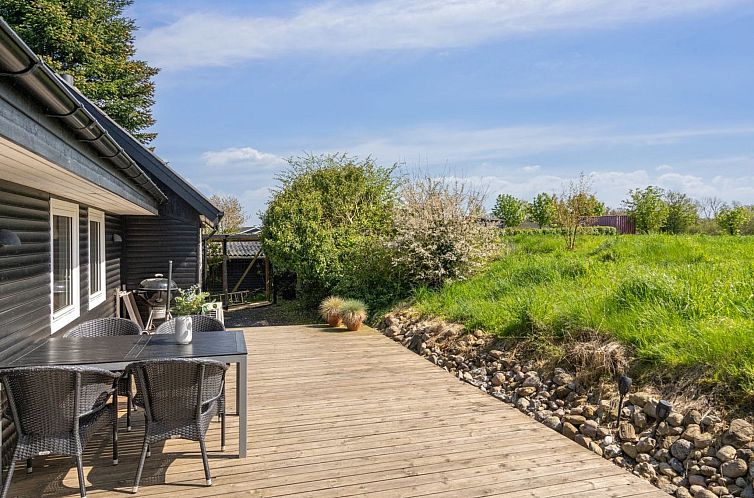 Vakantiehuis "Sölvy" - 300m from the sea