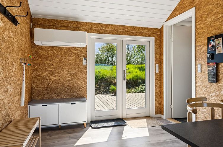 Vakantiehuis "Sölvy" - 300m from the sea