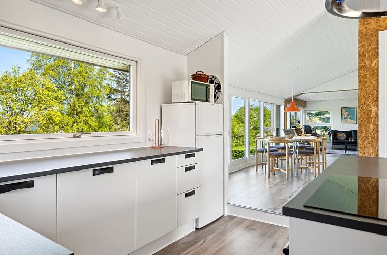 Vakantiehuis "Sölvy" - 300m from the sea