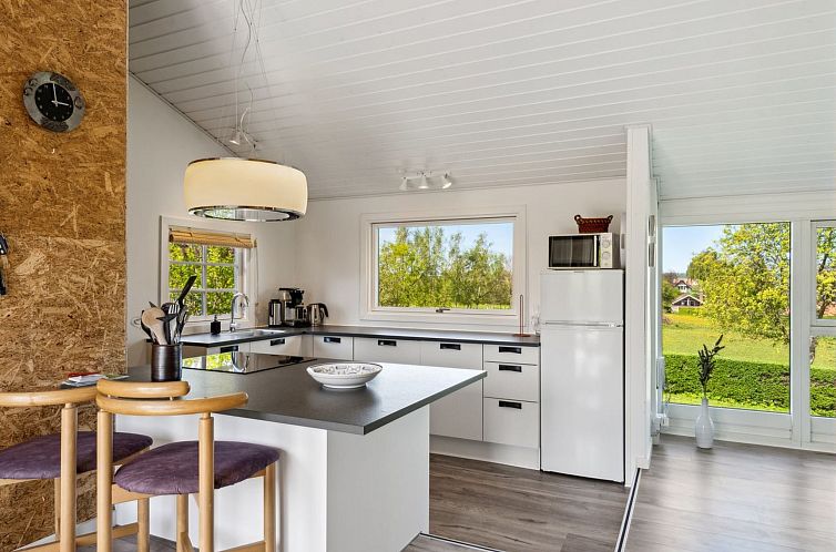 Vakantiehuis "Sölvy" - 300m from the sea