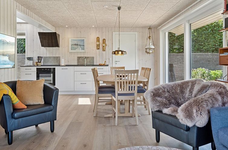 Vakantiehuis "Avni" - 300m from the sea