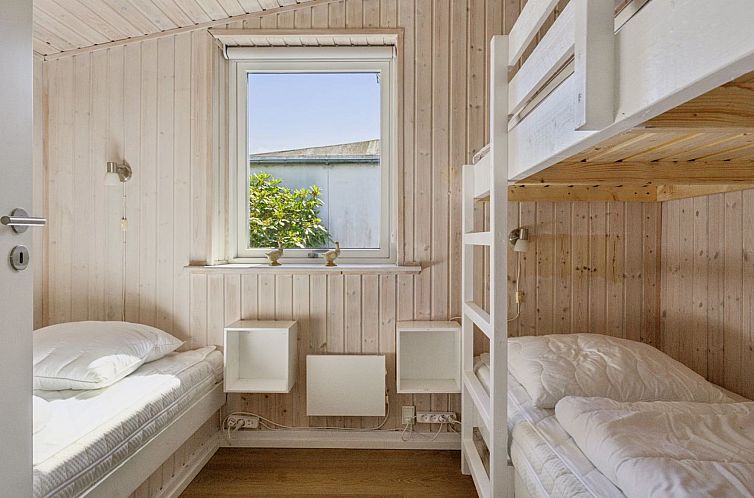 Vakantiehuis "Avni" - 300m from the sea