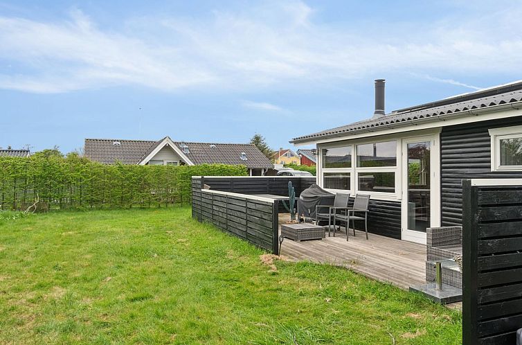 Vakantiehuis "Ritha" - 175m from the sea