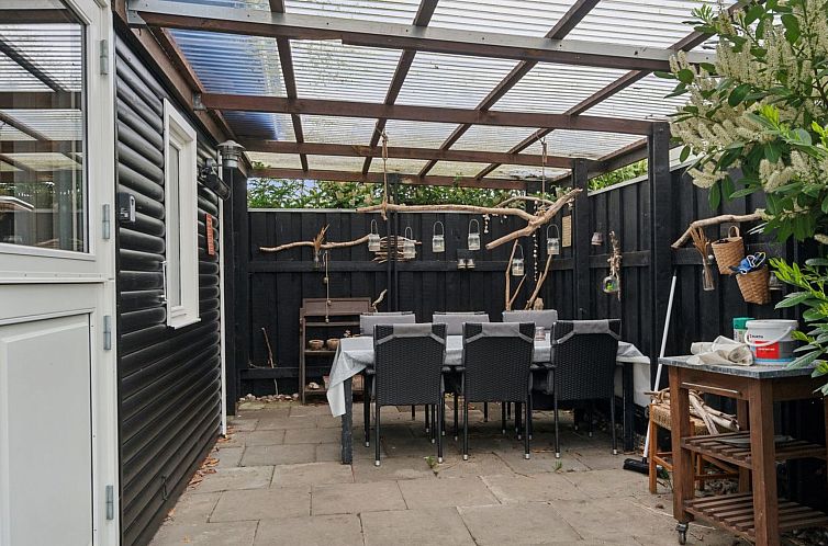 Vakantiehuis "Ritha" - 175m from the sea